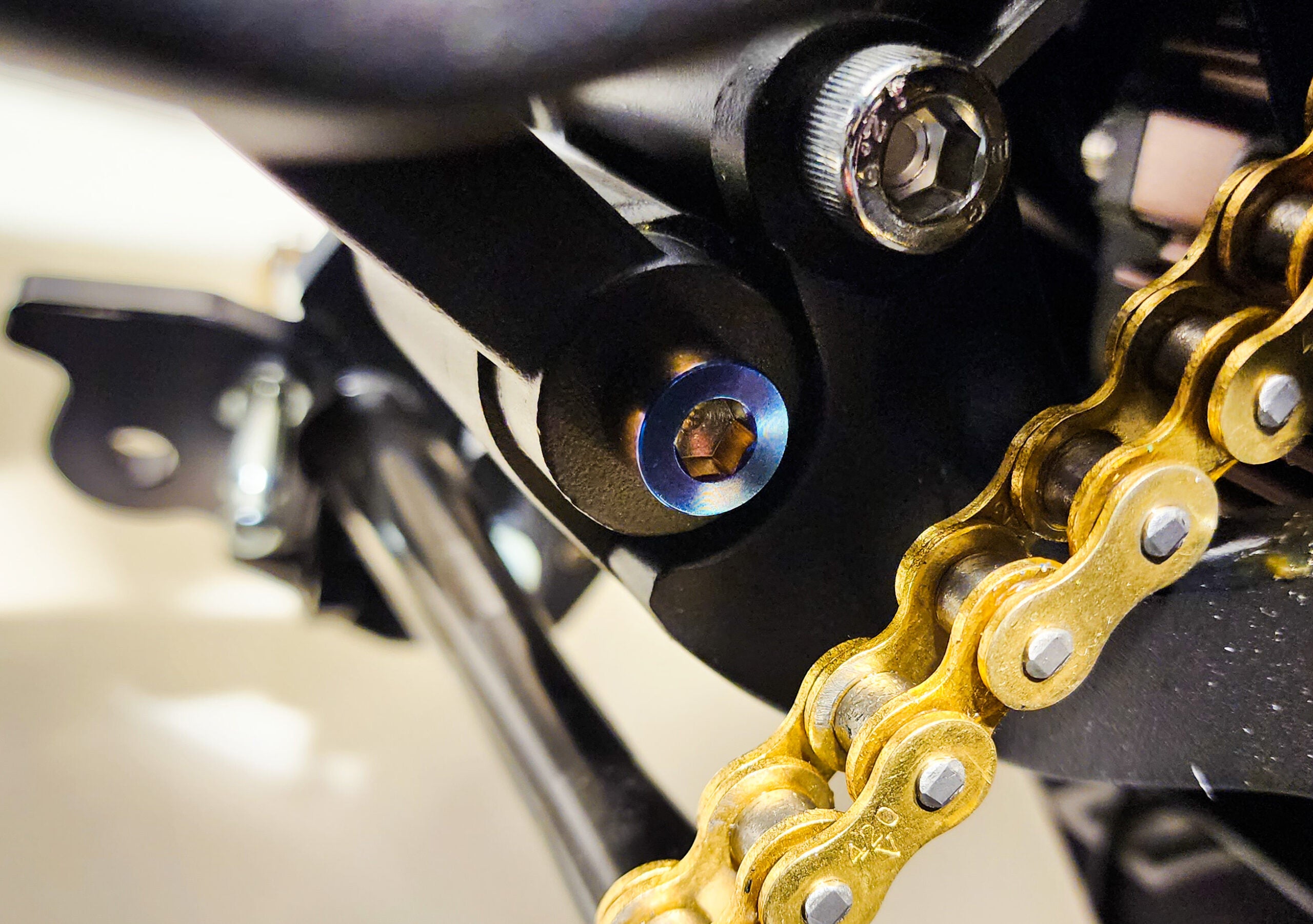 Warp 9 Titanium Linkage Bolt Kit for Talaria Sting MX3 / MX4 / MX5